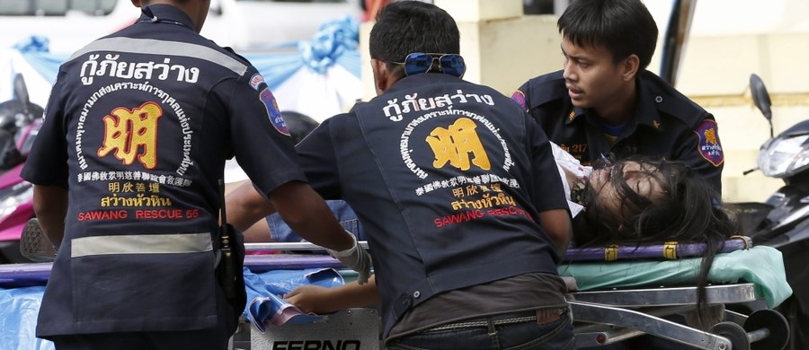 W kilka godzin po wybuchu 2 bomb, które eksplodowały w czwartek w nadmorskim kurorcie Hua Hin, w piątek doszło do kolejnych eksplozji – w położonym na południu Surat Thani, w Hua Hin i na wyspie Phuket. Władze podały, że ogółem w zamachach zginęły 4 osoby.