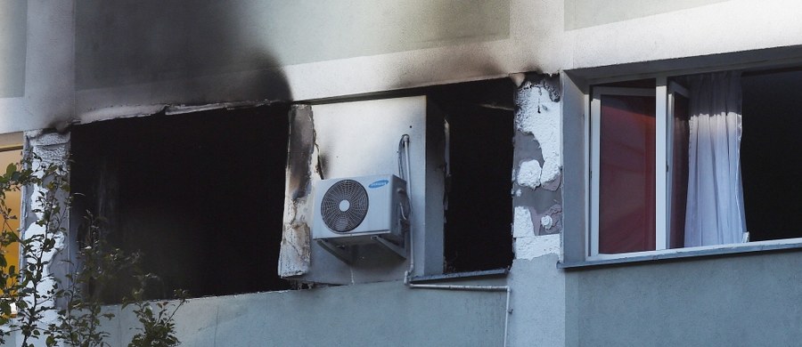 ​Nie żyje mężczyzna z bloku przy ulicy Śliskiej w Warszawie. To lokator jednego z mieszkań na drugim piętrze, na którym w piątkowy poranek doszło do wybuchu.