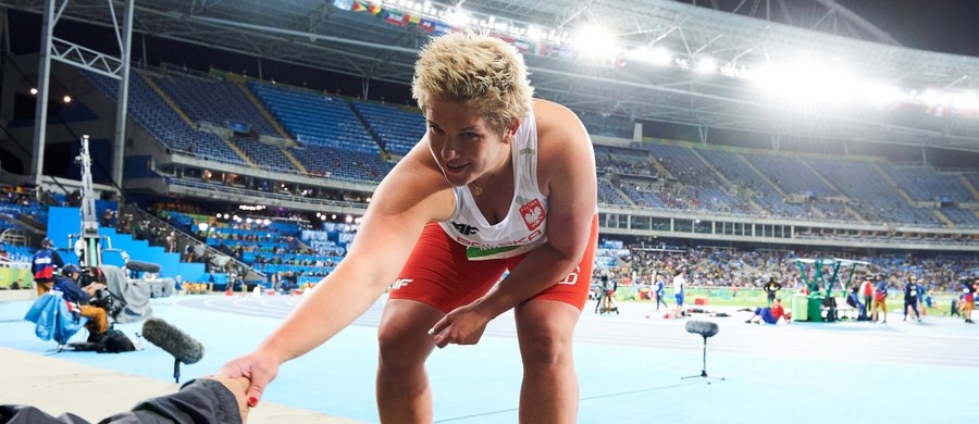 W Rio de Janeiro o godzinie 15.30 czasu polskiego rozpocznie się rywalizacja w olimpijskim finale rzutu młotem kobiet. Jego zdecydowaną faworytką jest Anita Włodarczyk. Ostatnie mecze grupowe rozegrają dziś polscy siatkarze i szczypiorniści.