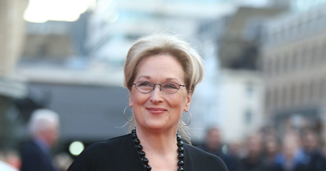 17 sierpnia do polskich księgarń trafi książka "Meryl Streep. Znowu ona!" autorstwa Michaela Schulmana. Jak zapowiada wydawca, to "intymne spojrzenie na artystyczne dojrzewanie wybitnej aktorki: od czasów liceum na przedmieściach New Jersey, aż do gwiazdorskich ról w Łowcy jeleni, Manhattanie i Sprawie Kramerów".