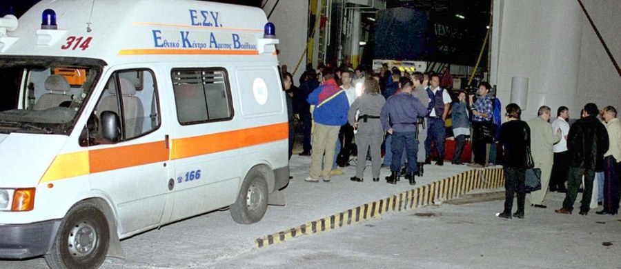 Tragiczne zderzenie promu z motorówką u wybrzeży Grecji, przy wyspie Egina niedaleko Aten. Zginęły cztery osoby, w tym kilkuletnie dziecko. 
