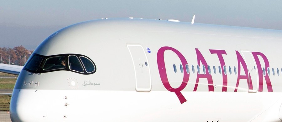 Awaryjne lądowanie samolotu linii Qatar Airways na lotnisku Ataturka w Stambule. Jak donosi turecki oddział telewizji CNN - jeden z silników maszyny zapalił się chwilę po starcie.