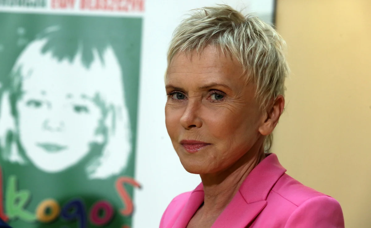 Ewa Błaszczyk, aktorka i założycielka fundacji „Akogo?” wydała oświadczenie, w którym odniosła się do informacji o stanie zdrowia jej córki Aleksandry. „Pragnę oświadczyć, że moja córka nie jest jeszcze w pełni wybudzona” – napisała. 