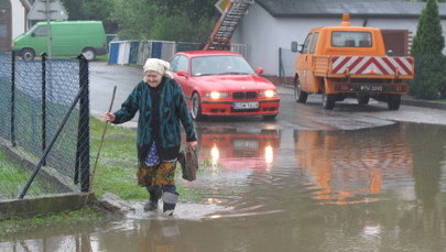Ulewne deszcze nad Polską. IMGW wydał ostrzeżenie