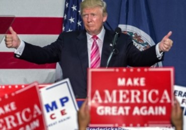 Szef kampanii Clinton: Trump może być "marionetką Kremla"