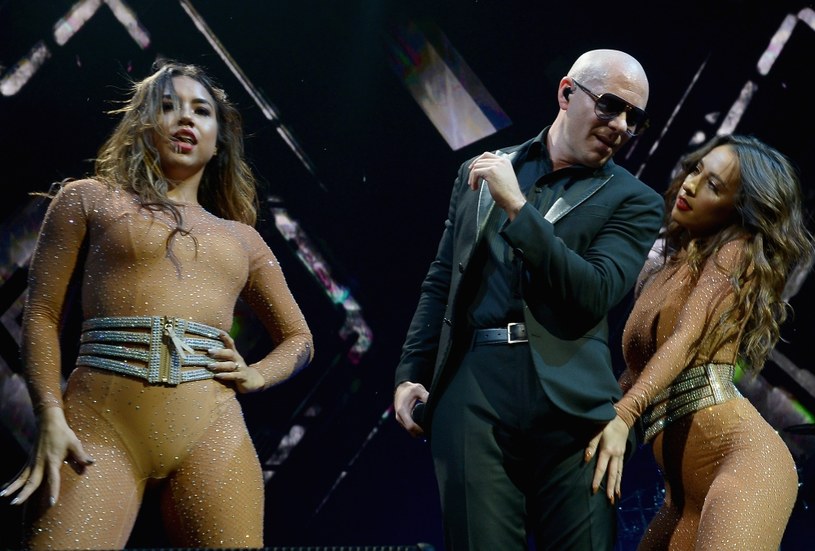 Do sieci trafił teledysk do najnowszej piosenki Pitbulla, "Greenlight", będącej zapowiedzią kolejnego albumu rapera z Miami.