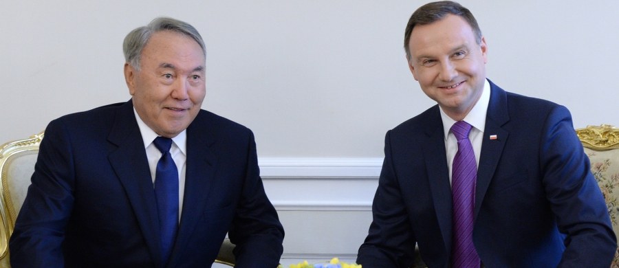 Współpracę na rzecz rozwoju stosunków gospodarczych między Polską a Kazachstanem zapowiedzieli w Warszawie prezydenci Andrzej Duda i Nursułtan Nazarbajew. Przyjęli w Warszawie deklarację o współpracy gospodarczej między Rzeczpospolitą Polską i Republiką Kazachstanu.