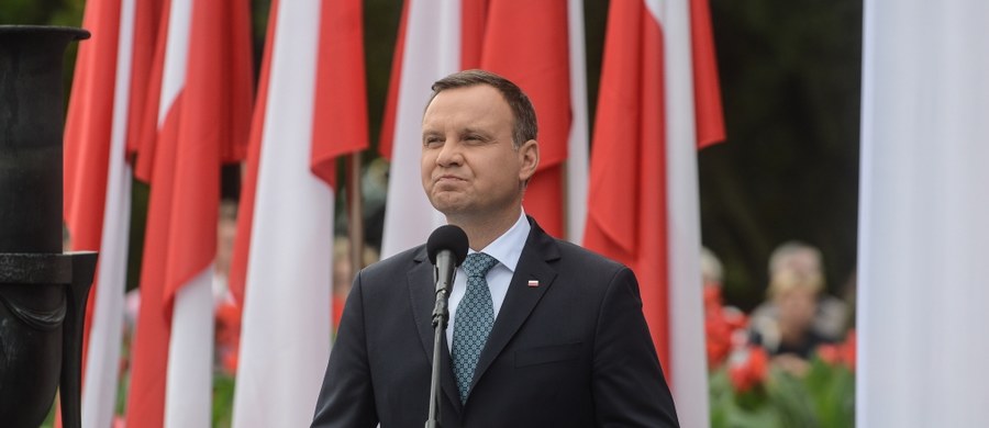 Prezydent Andrzej Duda w środę w Kijowie weźmie udział w obchodach 25-lecia niepodległości Ukrainy. Z prezydentem Petrem Poroszenką ma rozmawiać m.in. o perspektywach stabilizacji w regionie - poinformował prezydencki minister Krzysztof Szczerski. 