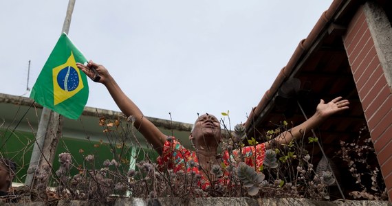 Każdy z 87 wenezuelskich uczestników igrzysk w Rio de Janeiro po powrocie do kraju otrzyma mieszkanie - obiecał prezydent Nicolas Maduro. Sportowcy tego państwa zdobyli w Brazylii trzy medale - srebrny i dwa brązowe. To najlepszy występ w historii Brazylii.