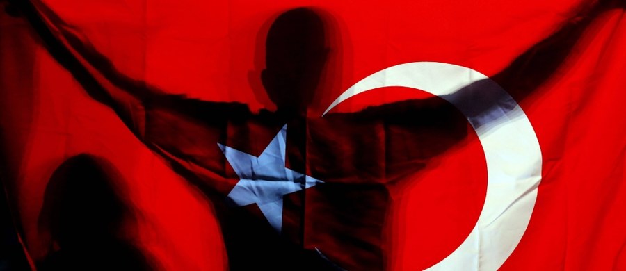 Amerykański Departament Stanu potwierdził, że dostał z Turcji formalny wniosek o ekstradycję mieszkającego w USA islamskiego kaznodziei Fethullaha Gulena. Nie ma on jednak związku z nieudanym zamachem stanu, o który oskarżają go władze w Ankarze.