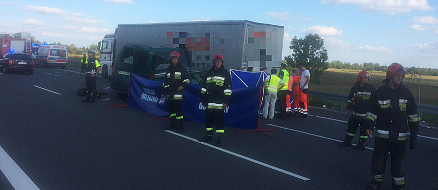 Jest tymczasowy areszt dla kierowcy ukraińskiego busa, który we wtorek spowodował wypadek na obwodnicy Lublina. Zginęło wówczas pięć osób, dwie zostały ranne. Lubelska prokuratura postawiła mu zarzut spowodowania wypadku drogowego ze skutkiem śmiertelnym.