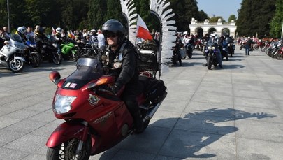 Motocyklowy Rajd Katyński dotarł do ukraińskiej Bykowni. "Jedziemy budzić pamięć"