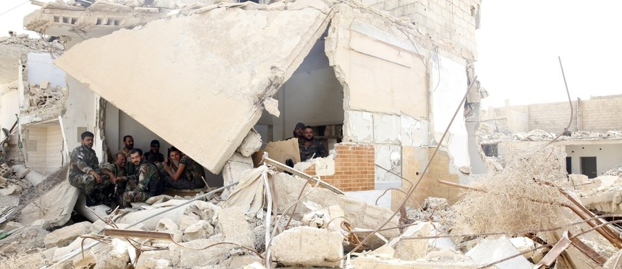 Co najmniej 20 cywilów zginęło w tureckich nalotach sił powietrznych i ostrzałach artylerii na północy Syrii. Informację przekazało Syryjskie Obserwatorium Praw Człowieka z siedzibą w Londynie. Według organizacji w atakach zginęli również kurdyjscy bojownicy.