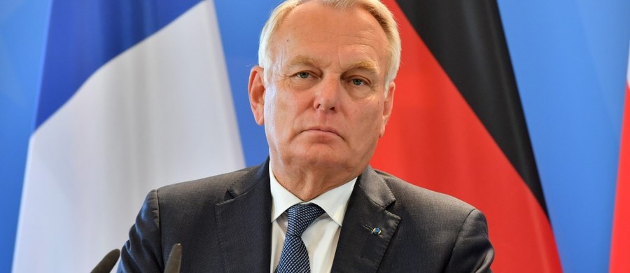 Minister spraw zagranicznych Francji Jean-Marc Ayrault powiedział w niedzielę, że nalega na państwa członkowskie Rady Bezpieczeństwa ONZ, w tym na Rosję, by potępiły rząd Syrii w związku z ujawnieniem użycia przez wojska reżimowe broni chemicznej.