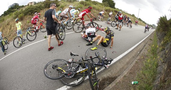 Bartosz Huzarski miał wypadek na trasie poniedziałkowego 10. etapu kolarskiego wyścigu Vuelta a Espana i musiał wycofać się z imprezy. Na swoim oficjalnym profilu na Facebooku poinformował, że złamał obojczyk, a także, że "pojawił się problem z barkiem, który w zeszłym roku został poddany operacji rekonstrukcji". Etap, którego trasa - licząca 188,7 km - prowadziła z Lugones do Lagos de Covadonga, wygrał Kolumbijczyk Nairo Quintana (Movistar), który tym samym odzyskał koszulkę lidera wyścigu.