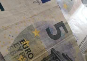 Rząd zrezygnował z opodatkowania partyjnych nieruchomości