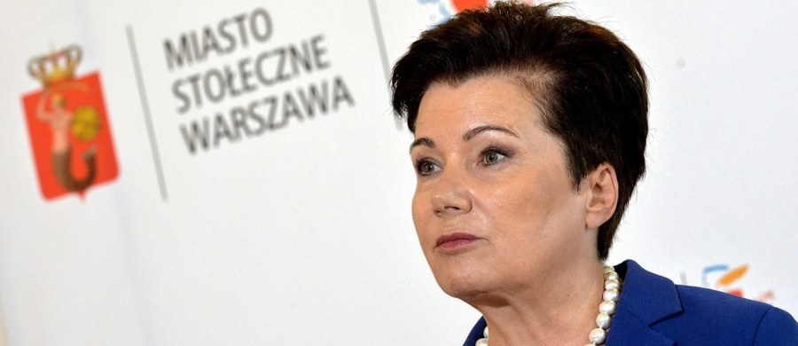 "Wiarygodność ostatnich działań Hanny Gronkiewicz-Waltz jest zerowa. Rzekome porządki, jakie właśnie czyni w podległym sobie urzędzie, nie przykryją dwóch faktów: przez lata tolerowanej patologii oraz wzbogacenia się najbliższych pani prezydent na złodziejskiej reprywatyzacji. Najgłośniejsza afera ostatnich tygodni ma twarz wiceszefowej PO" – pisze w okładkowym artykule najnowszego numeru tygodnika „wSieci” Marek Pyza. Dziennikarz wylicza nieprawidłowości, o których powinna wiedzieć prezydent stolicy, a o których rzekomo nie miała pojęcia.  