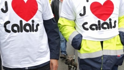 Kierowcy ciężarówek i mieszkańcy protestują w Calais! Zablokowali autostradę