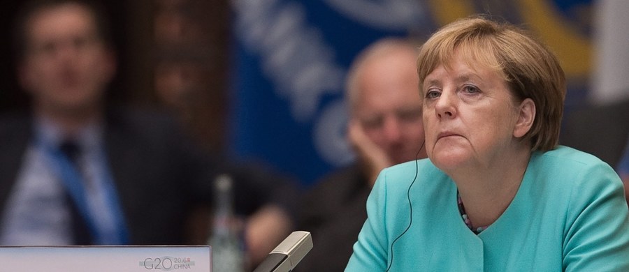 ​Kanclerz Niemiec Angela Merkel zapowiedziała w poniedziałek po porażce swojej partii CDU w wyborach regionalnych w Meklemburgii-Pomorzu Przednim, że będzie zabiegała o odzyskanie zaufania wyborców. Podkreśliła, że jej decyzje dotyczące uchodźców były słuszne.