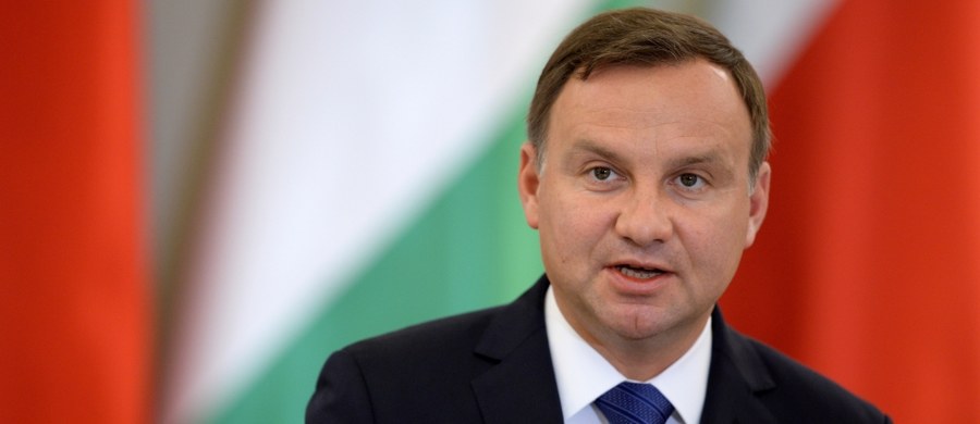 Prezydent Andrzej Duda wystosował dwa listy do brytyjskich prymasów - anglikańskiego Justina Welby'ego i katolickiego Vincenta Nicholsa - z apelem o wysiłki na rzecz złagodzenia skutków nietolerancji i ksenofobii dotykających m.in. Polaków w Wielkiej Brytanii.