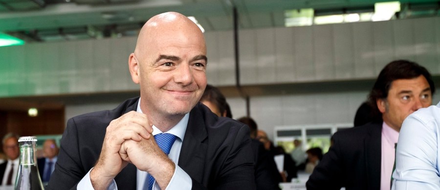 Prezydent FIFA Gianni Infantino stwierdził, że nie widzi przeszkód, aby najwcześniej w 2026 roku zorganizować piłkarskie mistrzostwa świata z udziałem 40 drużyn. Prezydent FIFA nie wyklucza, że tego typu mundial mógłby mieć więcej niż jednego gospodarza.