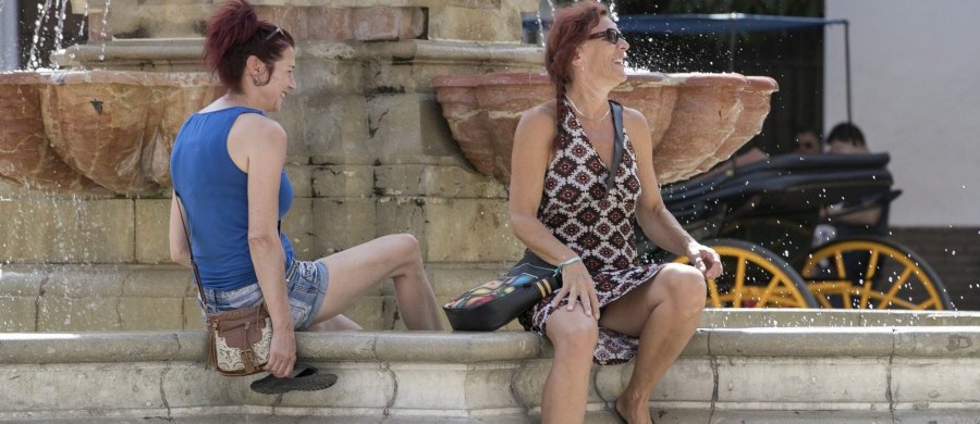 W Hiszpanii utrzymują się rekordowo wysokie jak na wrzesień temperatury; w 14 prowincjach obowiązuje alarm w związku z upałami. W Madrycie temperatura ma sięgnąć w środę 41 stopni Celsjusza. 