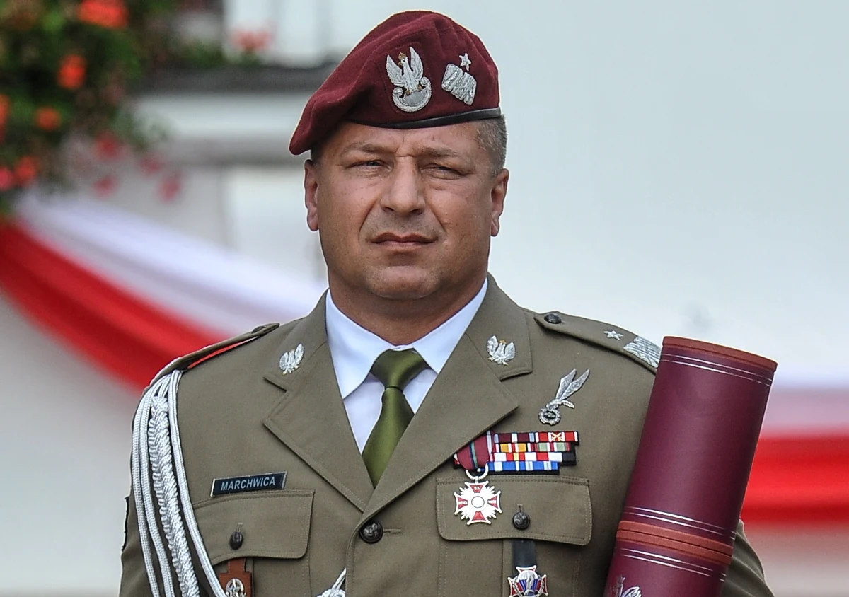 Gen. Wojciech Marchwica został p.o. Szefa Inspektoratu Wojsk Specjalnych, a ppłk Robert Kopacki - p.o. dowódcy GROM - poinformowało Ministerstwo Obrony Narodowej. Wojskowi zastąpią odwołanych gen. Piotra Patalonga i płk. Piotra Gąstała.