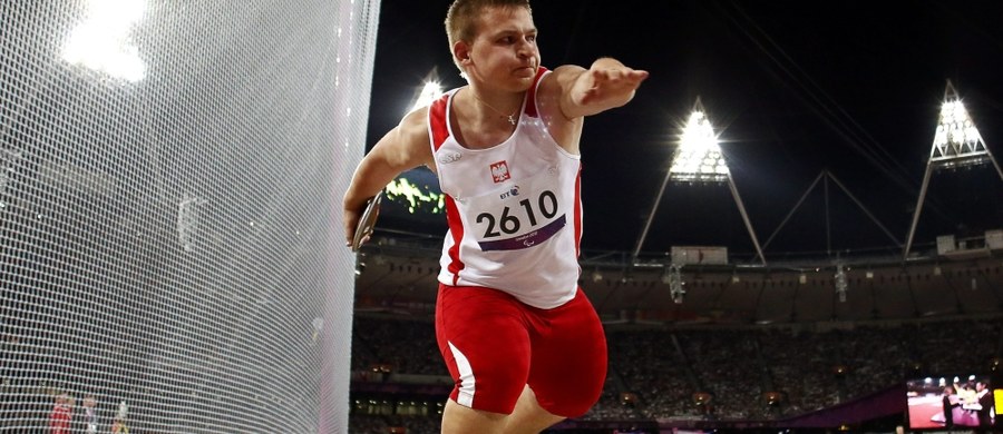 Bartosz Tyszkowski zdobył w Rio de Janeiro srebrny medal igrzysk paraolimpijskich w pchnięciu kulą w lategorii F41. To drugi medal biało-czerwonych w tej imprezie. W czwartek drugi w rzucie dyskiem w kategorii F52 był Robert Jachimowicz.