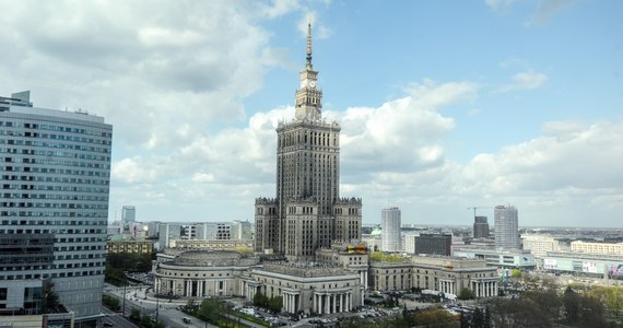Właściciele kontrowersyjnej, wartej 160 milionów złotych działki przy Chmielnej 70 w Warszawie chcą ponownego przeprowadzenia procedury reprywatyzacyjnej. Zapewniają, że są gotowi zwrócić posiadaną nieruchomość. 