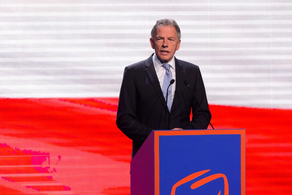 "Politycznie likwidacja 500+ byłaby nie do przyjęcia, choć program ten jest finansowany z zadłużenia i jest ogromnym obciążeniem dla polskich finansów publicznych" - mówiono podczas konwencji programowej PO, poświęconej sprawom gospodarki, w sobotę w Katowicach.