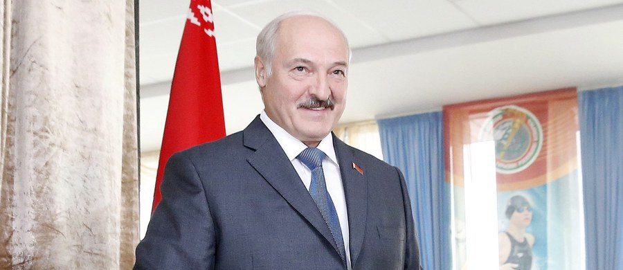 Prezydent Białorusi Alaksandr Łukaszenka oświadczył w niedzielę, że chce, by w jego kraju istniała opozycja i by była ona konstruktywna. Powiedział o tym po oddaniu głosu w wyborach do niższej izby parlamentu, Izby Reprezentantów.