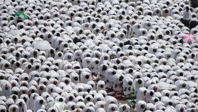Prawie 2 mln osób w Mekce. Drony obserwują tłum, władze Arabii chcą zapobiec tragedii