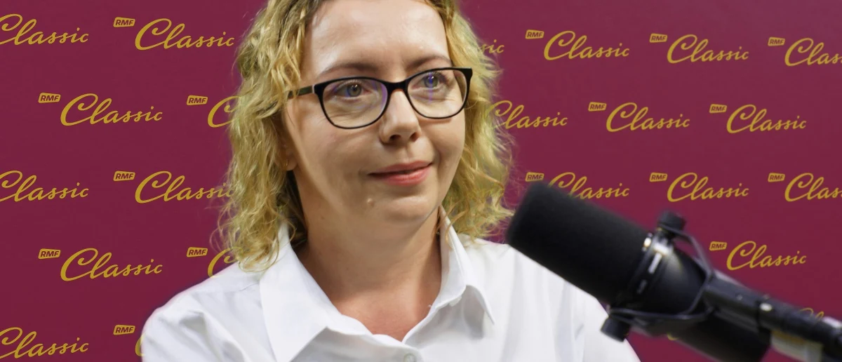 Czy można poprawić jakość powietrza w europejskich miastach za pomocą smartfonów? Tak - mówi dr Magdalena Głogowska z Krajowego Punktu Kontaktowego Programów Badawczych UE. „Żyjemy teraz w takim świecie, tak bardzo technologicznym, że żeby przebić się z ważną informacją do mieszkańców jakiegoś miasta, musimy dotrzeć do ich smartfonów. Dzięki przygotowanym przez nas grom i programom ludzie będą mogli zrozumieć, że ich działania i podejmowane przez nich decyzje przekładają się na jakość powietrza w ich mieście.” O tym jak nowe technologie pomagają w promocji ochrony środowiska w dzisiejszym „Daniu do myślenia” u Tomasza Skorego.