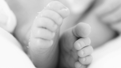 Ciało niemowlęcia znalezione w dziecięcym wózku. Rodzice od urodzenia nie zabierali go do lekarza