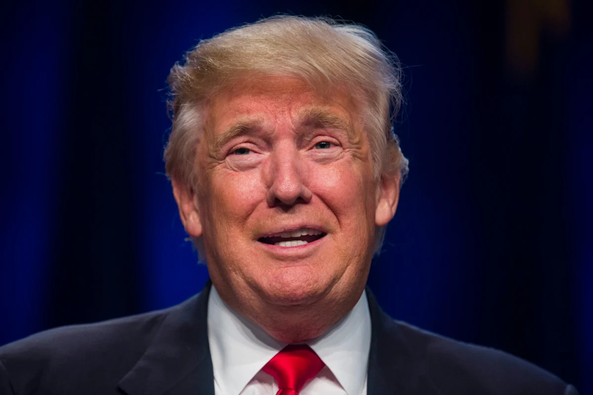 Hakerzy udostępnili e-maile byłego szefa dyplomacji USA Colina Powella zawierające krytyczne opinie na temat Donalda Trumpa. CNN podaje, że Powell nazwał go między innymi "narodową hańbą" Ameryki i "międzynarodowym pariasem".