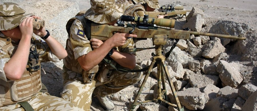 Brytyjski snajper jednym celnym strzałem z odległości ponad 1,5 km zabił "rzeźnika dżihadystów". Stało się to tuż przed tym, jak kat miał spalić żywcem 12 więźniów tzw. Państwa Islamskiego.