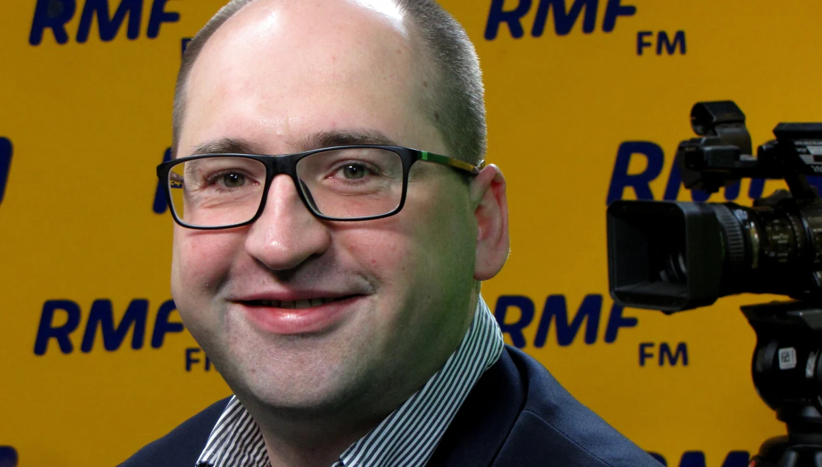 „Nie narzekam na współpracę z Jarosławem Kaczyńskim” – powiedział Adam Bielan pytany w Porannej rozmowie w RMF FM o relacje z prezesem Prawa i Sprawiedliwości. Przyjaźń z Michałem Kamińskim? „Nasze drogi polityczne się rozeszły” – wyjawił były spin doktor PiS-u. O likwidacji ministerstwa skarbu wicemarszałek senatu powiedział: „Są zjawiska patologiczne, które być może wciąż są kontynuowane w spółkach skarbu państwa. Te zjawiska trzeba napiętnować i im przeciwdziałać”.