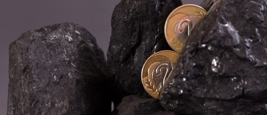 "Od 1 stycznia ma powstać nowa formacja zbrojna – Straż Geologiczna. Będzie zwalczać m.in. nielegalne wydobywanie kopalin, czyli także żwiru i bursztynu" - pisze na pierwszej stronie wtorkowego wydania "Gazeta Wyborcza". "Straż Geologiczna będzie częścią nowego urzędu – Państwowej Służby Geologicznej. Przejmie on kluczową część majątku Państwowego Instytutu Geologicznego" - wyjaśnia dziennik. O sprawie pierwszy informował "Dziennik Gazeta Prawna".