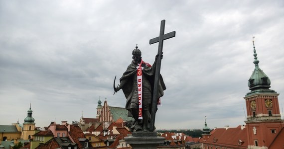 Nadgorliwość jest nie tylko - jak głosi stare powiedzenie - gorsza od faszyzmu, ale może także zaszkodzić dekomunizacji przestrzeni publicznej w Polsce. 