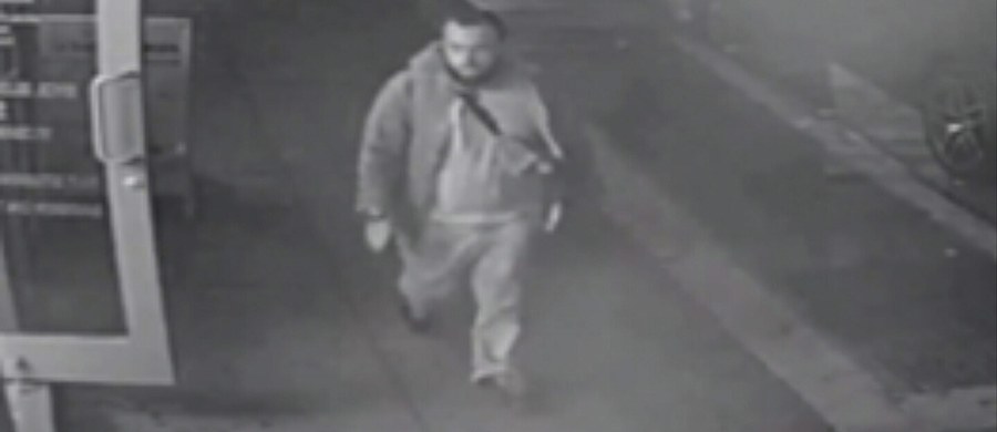 Trwa przesłuchanie 28-letniego Ahmada Khana Rahamiego, który - jak wszystko na to wskazuje - podłożył bomby w Nowym Jorku oraz New Jersey. Śledczy chcą przede wszystkim wiedzieć, czy działał sam, czy też ktoś mu pomagał. FBI zwróciło uwagę na to, że na chwilę przed podłożeniem bomb z USA wyjechały dwie najbliższe mu kobiety. 