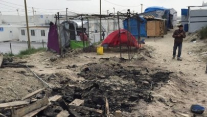 Calais: Rozpoczęła się budowa żelbetonowego muru