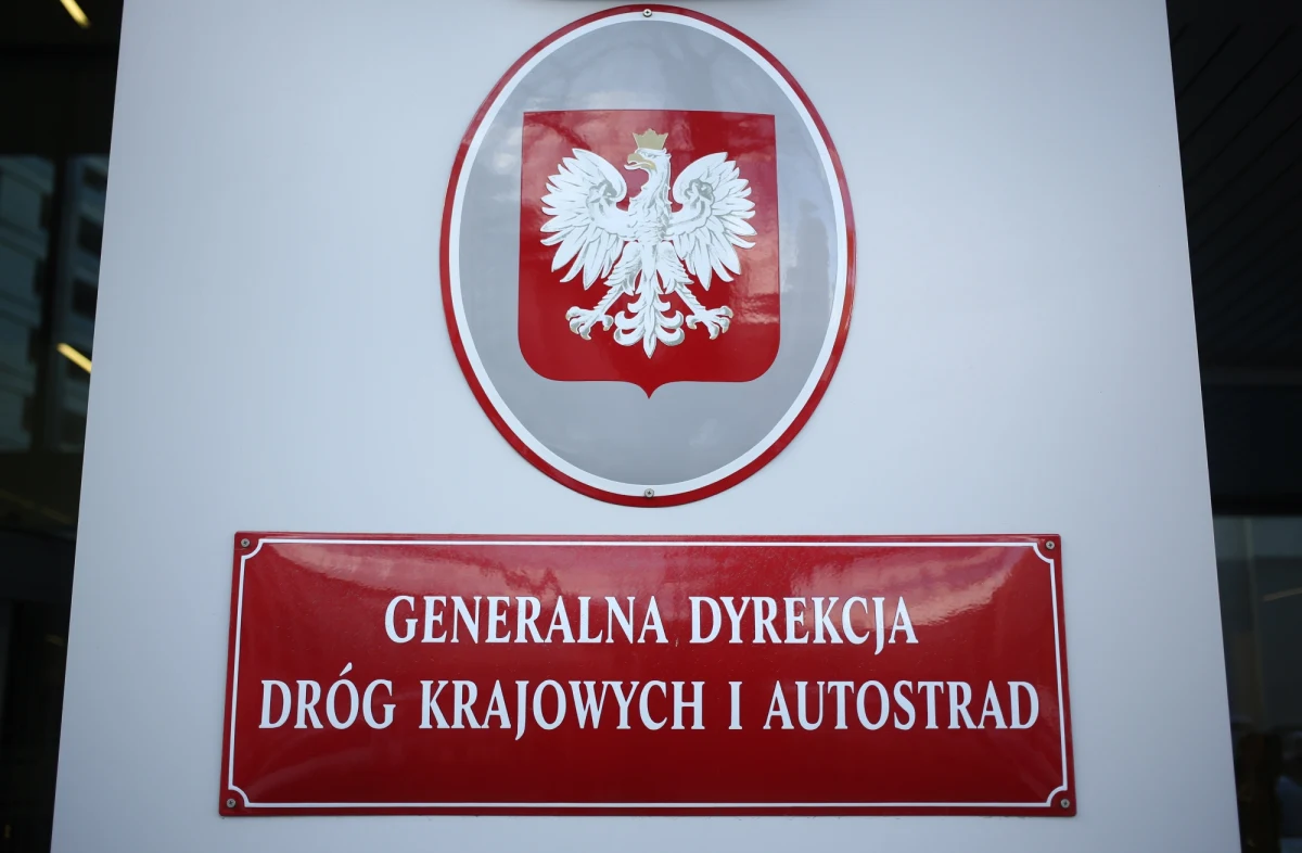 Trzy osoby zostały zwolnione z Generalnej Dyrekcji Dróg Krajowych i Autostrad w wyniku zakończonej właśnie wewnętrznej kontroli. Zarządzono ją po miażdżącym, ubiegłorocznym raporcie Najwyższej Izby Kontroli dotyczącym tego urzędu. Kontrolerzy stwierdzili między innymi łamanie zasad polityki antykorupcyjnej.