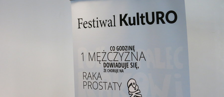 ​Bezpłatne konsultacje lekarskie - w sobotę w Klinice Urologii w Krakowie. To w ramach nietypowego festiwalu KultUro, który łączy sztukę i medycynę. Lekarze poprzez muzykę i rysunek namawiają do profilaktyki, ale udostępniają też za darmo swoje gabinety. 
