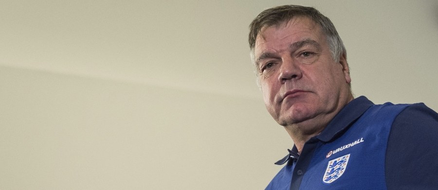 Sam Allardyce został zwolniony z posady trenera piłkarskiej reprezentacji Anglii - poinformowały brytyjskie media. Decyzja tamtejszej federacji (FA) ma związek z aferą z udziałem szkoleniowca, który chciał przyjąć łapówkę w zamian za pomoc w obejściu przepisów.