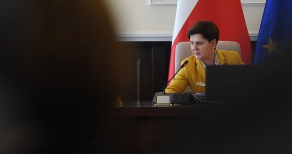 Premier Beata Szydło powołała Piotra Krawczyka na stanowisko pełniącego obowiązki szefa Agencji Wywiadu. Zastąpił on Pułkownika Grzegorza Małeckiego, który zrezygnował ze swojej funkcji - podało Centrum Informacyjne Rządu.