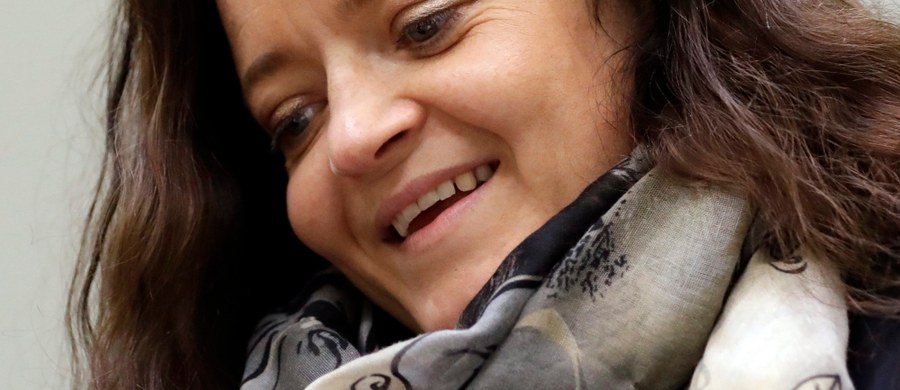 Beate Zschaepe, niemiecka neonazistka oskarżona o współudział w 10 morderstwach dokonanych przez Narodowosocjalistyczne Podziemie (NSU), zabrała głos po raz pierwszy od rozpoczęcia procesu w maju 2013 roku. Przeprosiła rodziny ofiar zabójstw.