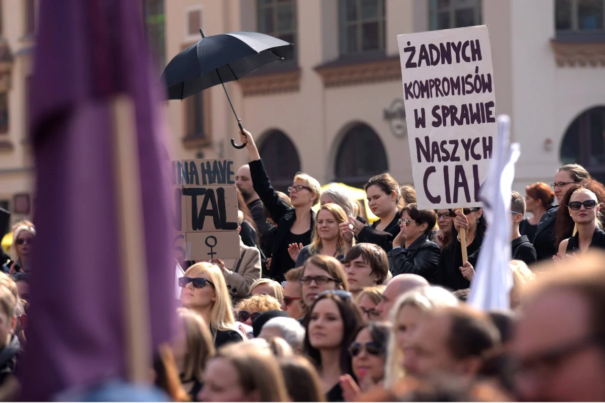 Doprowadzenie od referendum w sprawie przepisów dotyczących aborcji, to cel zawiązanego w czwartek z udziałem m.in. SLD, Unii Pracy, PPS oraz stowarzyszenia Dom Wszystkich Polska komitetu referendalnego - poinformowała rzeczniczka SLD Anna-Maria Żukowska.