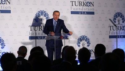 Erdogan: UE powinna w październiku znieść wizy dla Turków