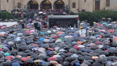 Zamieszki po czarnym proteście w Poznaniu. "Ranni policjanci, są zatrzymania"