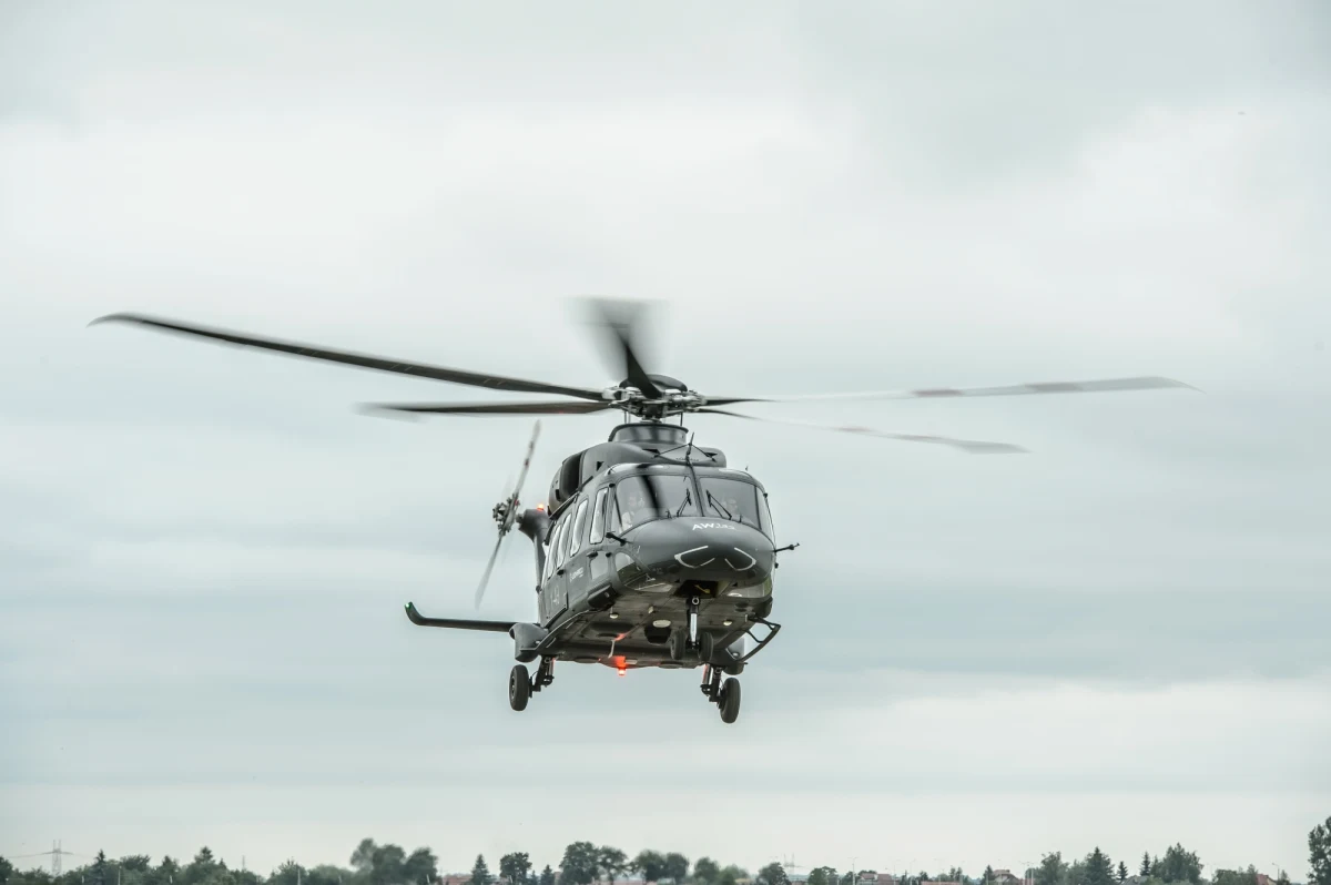 Marszałek województwa łódzkiego żąda wyjaśnień w sprawie zerwania negocjacji z firmą Airbus Helicopters. W liście do Ministerstwa Rozwoju marszałek Witold Stępień ma podkreślić, że anulowanie kontraktu na wielozadaniowe śmigłowce Caracal, to gospodarczy cios dla regionu.